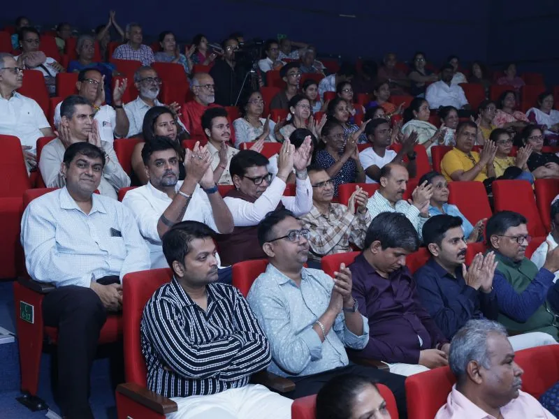 Audience enjoying Swarsaaj live music